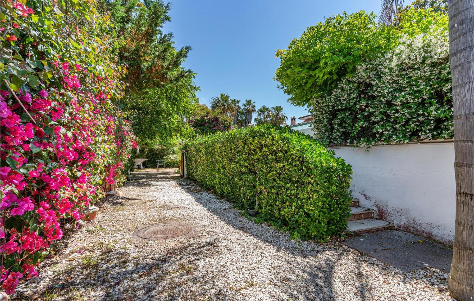 Beautiful Home In Fiumicino With Wifi Exterior foto