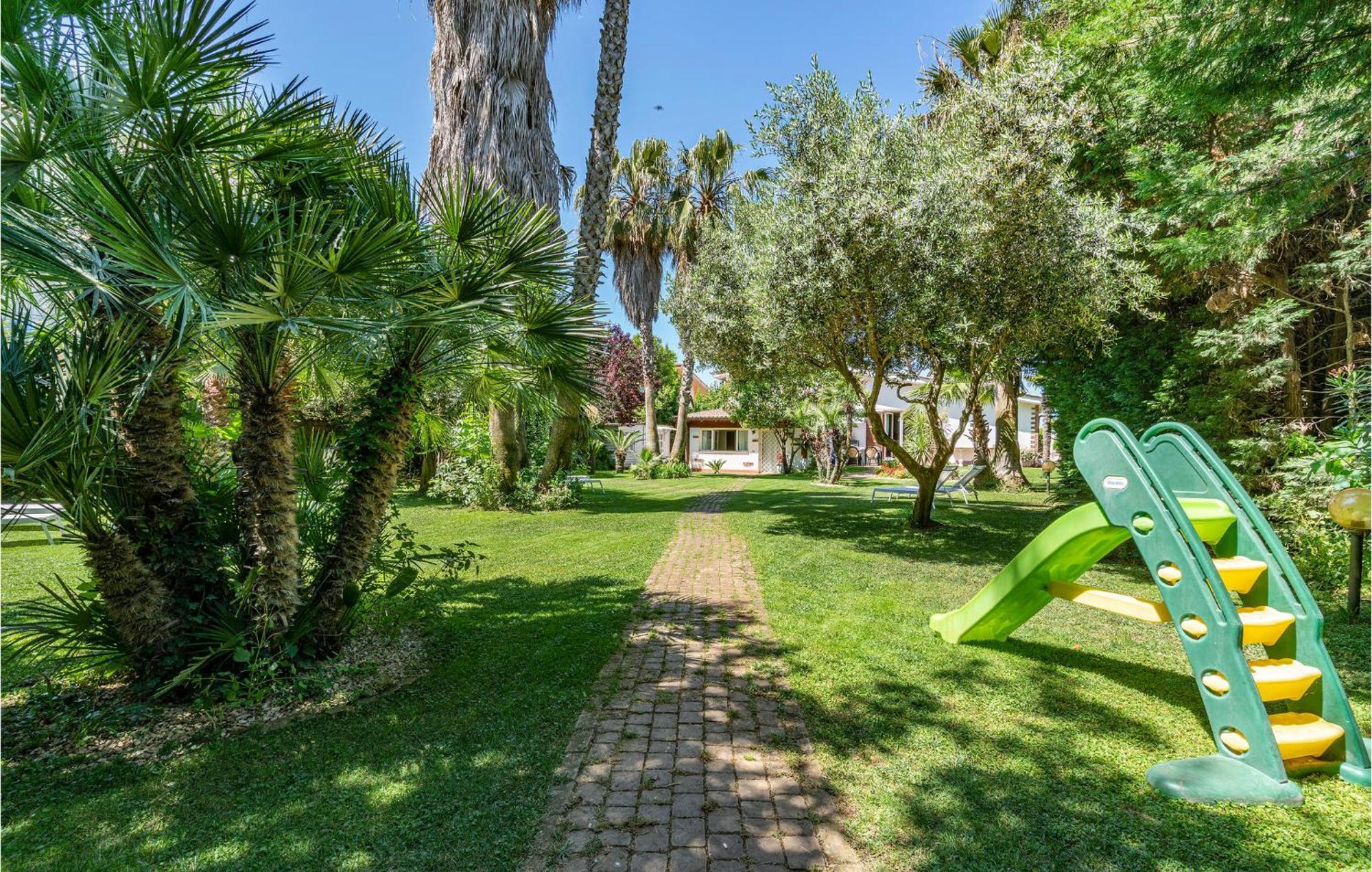 Beautiful Home In Fiumicino With Wifi Exterior foto